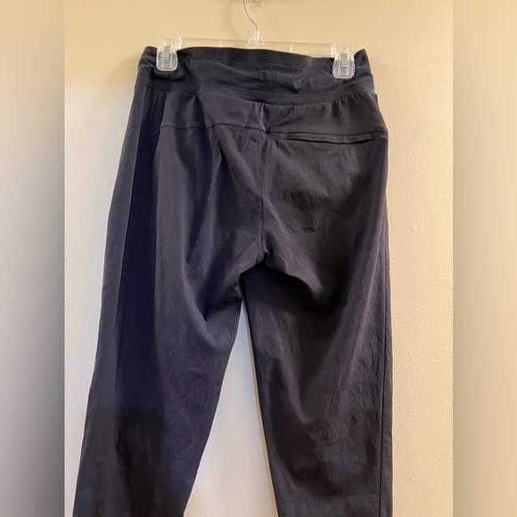 08. Athleta Trekkie North Jogger Mid-Rise Slim Activewear Black Pants - Picture 8 of 15